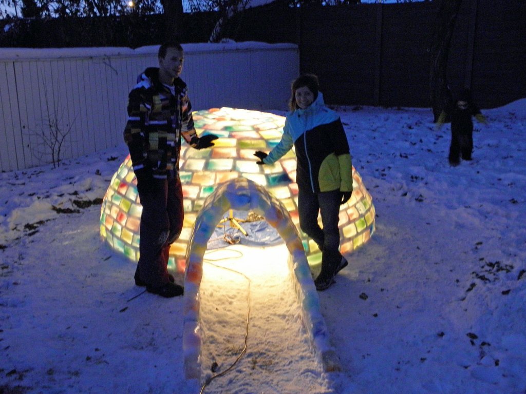 colored_ice_igloo_15