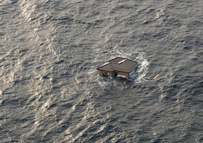 10) Japanese home drifts in the ocean after 9.0 magnitude earthquake and subsequent tsunami, 2011 (Japan)