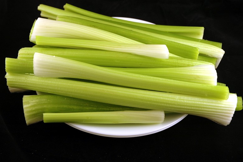 14) Celery