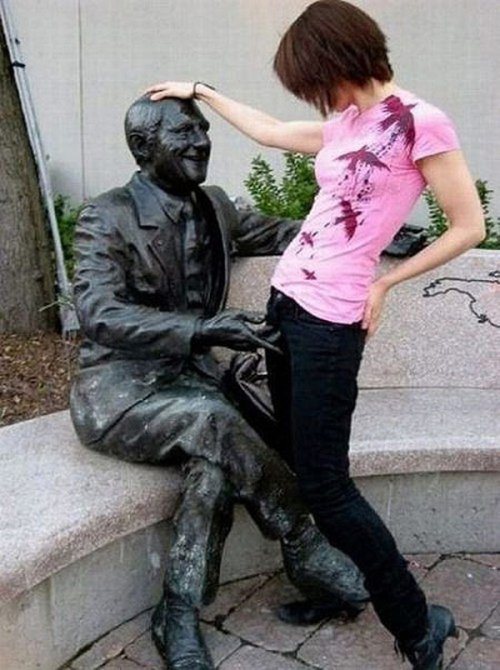 fun-with-statues-13