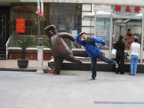 fun-with-statues-14