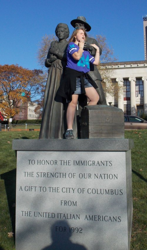 The 30 Most Inappropriate Poses With Statues Of All Time