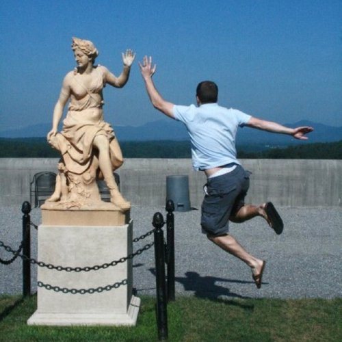fun-with-statues-23