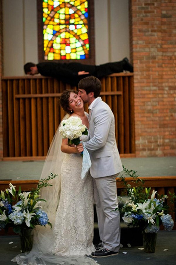 27 Of The Greatest Wedding Photobombs Ever Pulptastic