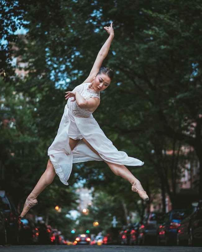 These Portraits Of Ballerinas Dancing On The Streets Of New York Will ...