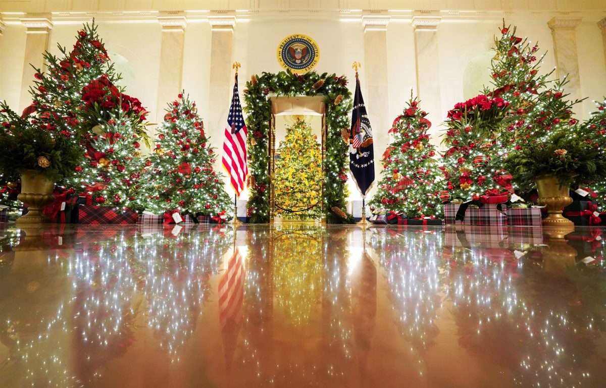 President Trump Makes Christmas Eve Full Holiday For Federal Workers