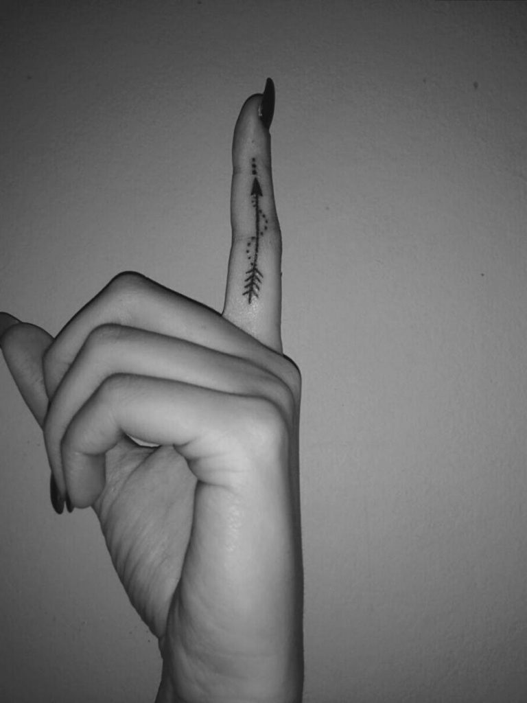 18.arrow .finger.tattoo