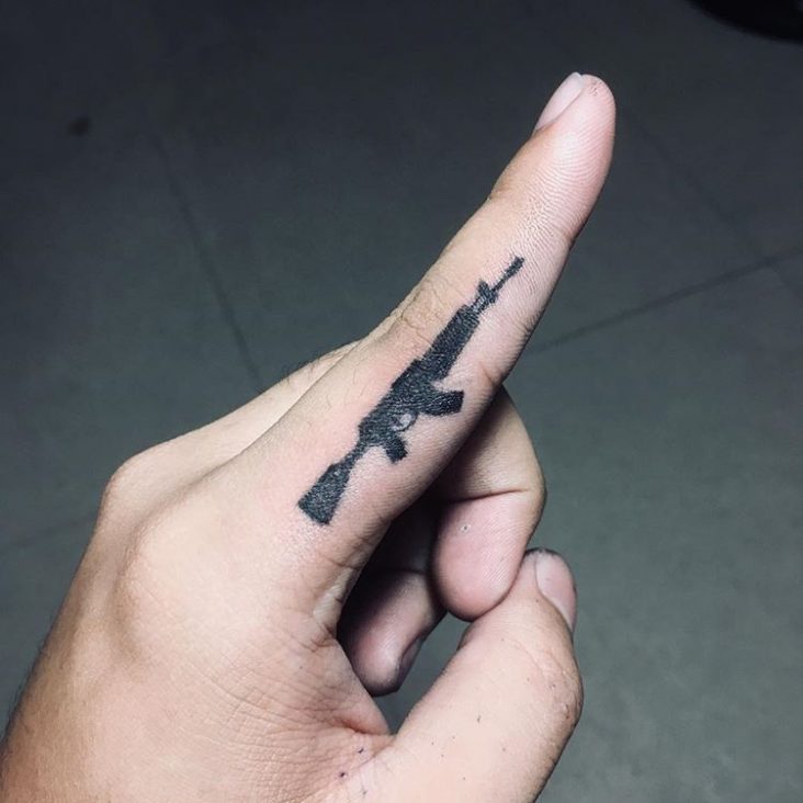 50 Best Finger Tattoo Ideas For 2022 Pulptastic