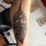 30 Beautiful Feather Tattoo Ideas for Women - Pulptastic