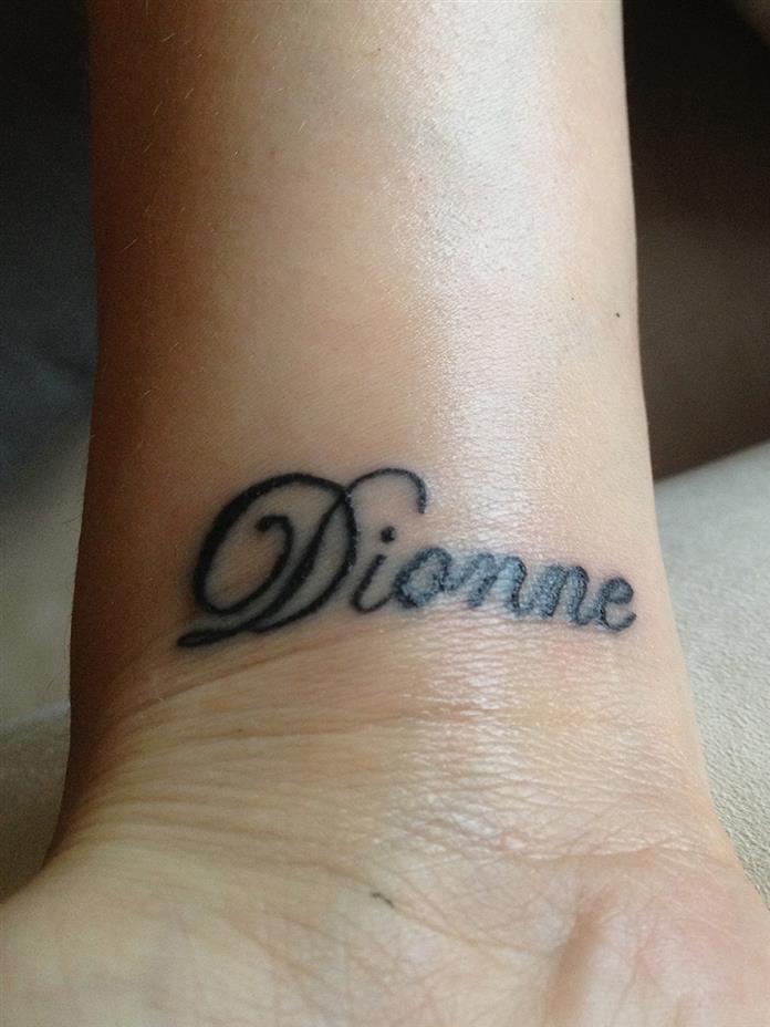 30 Cute Wrist Tattoos For Women