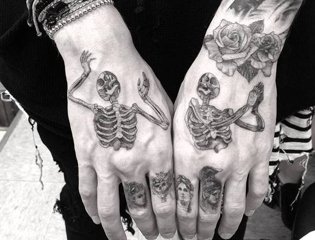 25 Frighteningly Cool Skeleton Hand Tattoo Designs Laptrinhx