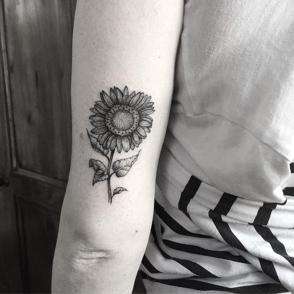 30 Best Sunflower Tattoos For Women 22