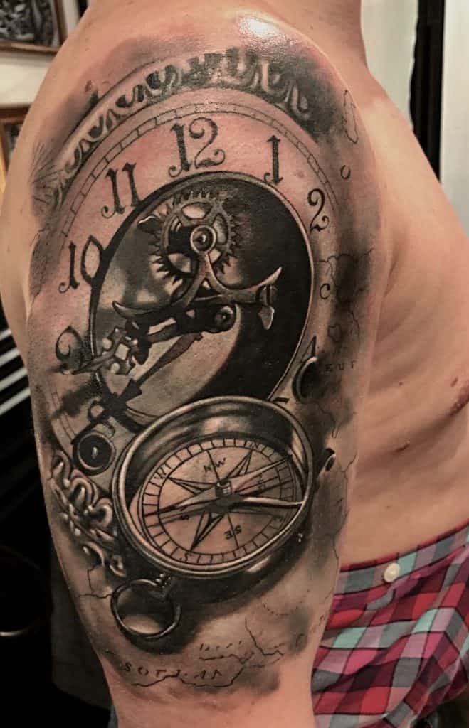 52 Pretty Clock Tattoos On Shoulder  Tattoo Designs  TattoosBagcom