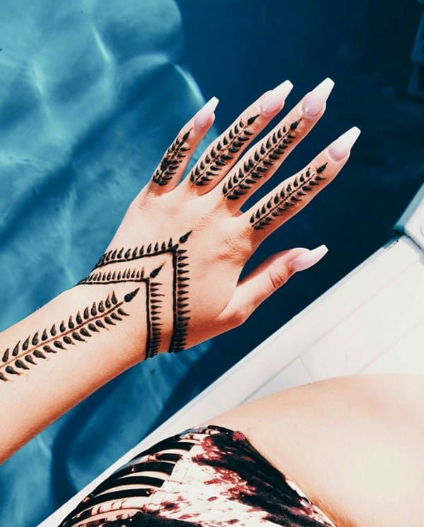 26 Elegant Henna Tattoo Designs For Women Pulptastic 3365