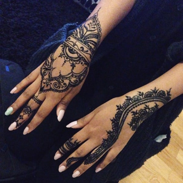 26 Elegant Henna Tattoo Designs For Women - Pulptastic