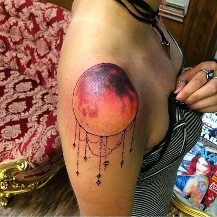 25 Beautiful Moon Tattoos for Women LaptrinhX