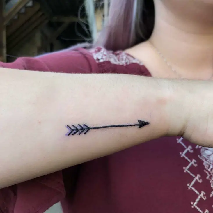 30 Arrow Tattoos For Women Who Strive - Pulptastic