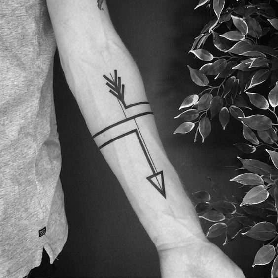 30 Arrow Tattoos For Women Who Strive