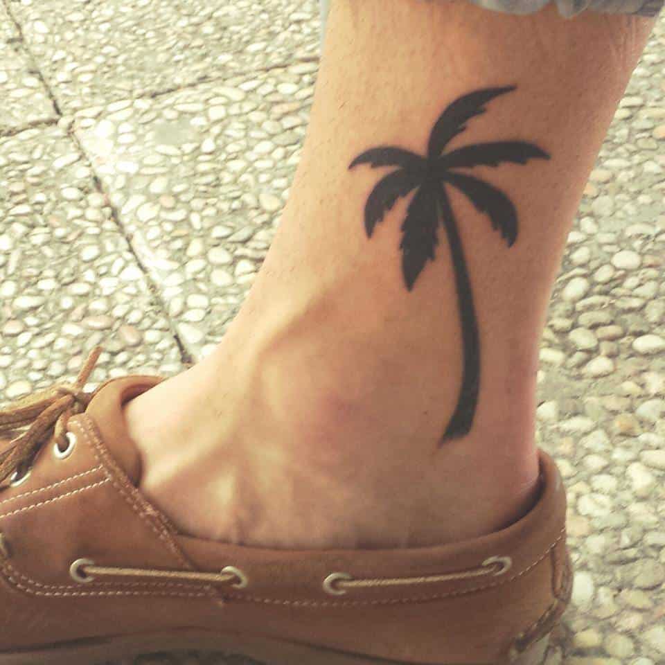 30 Amazing Tree Tattoos For Men