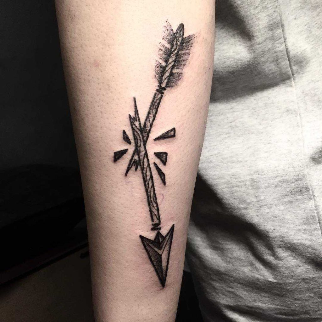 30 Arrow Tattoos For Women Who Strive - Pulptastic
