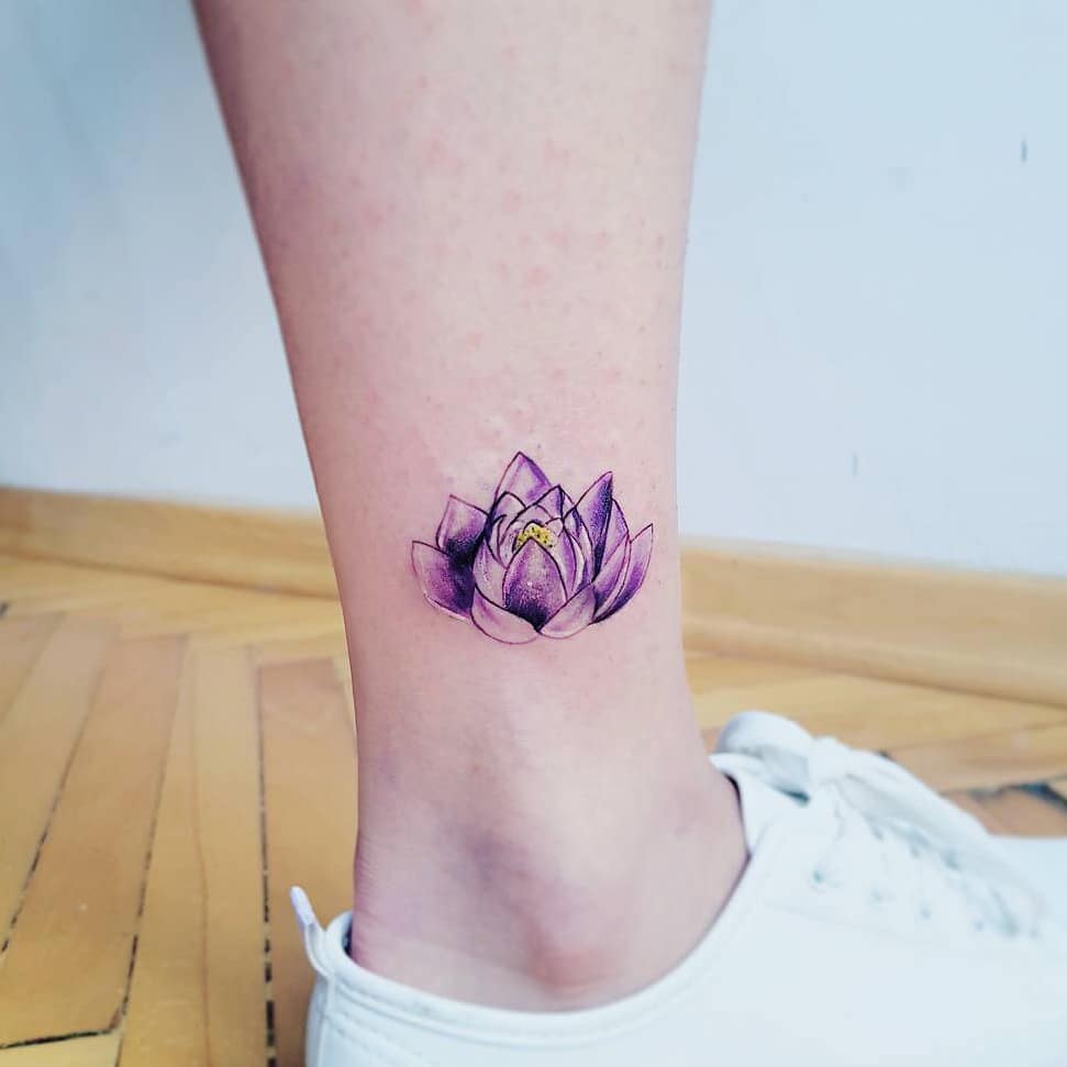 30 Lotus Flower Tattoo Ideas for Spiritual Women