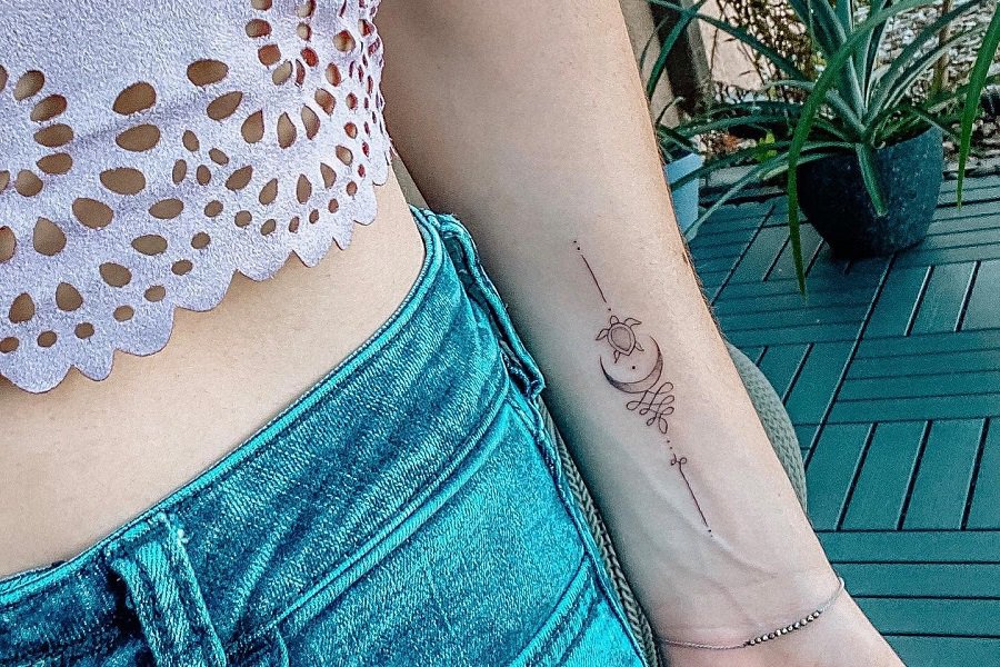 Feminine Forearm Tattoos for Women - wide 9