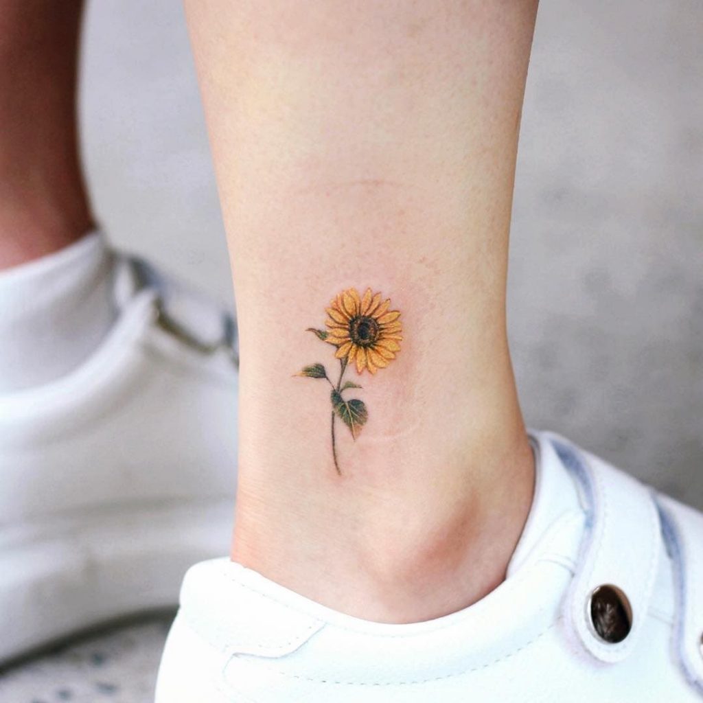 25 Cool Ankle Tattoos For Women