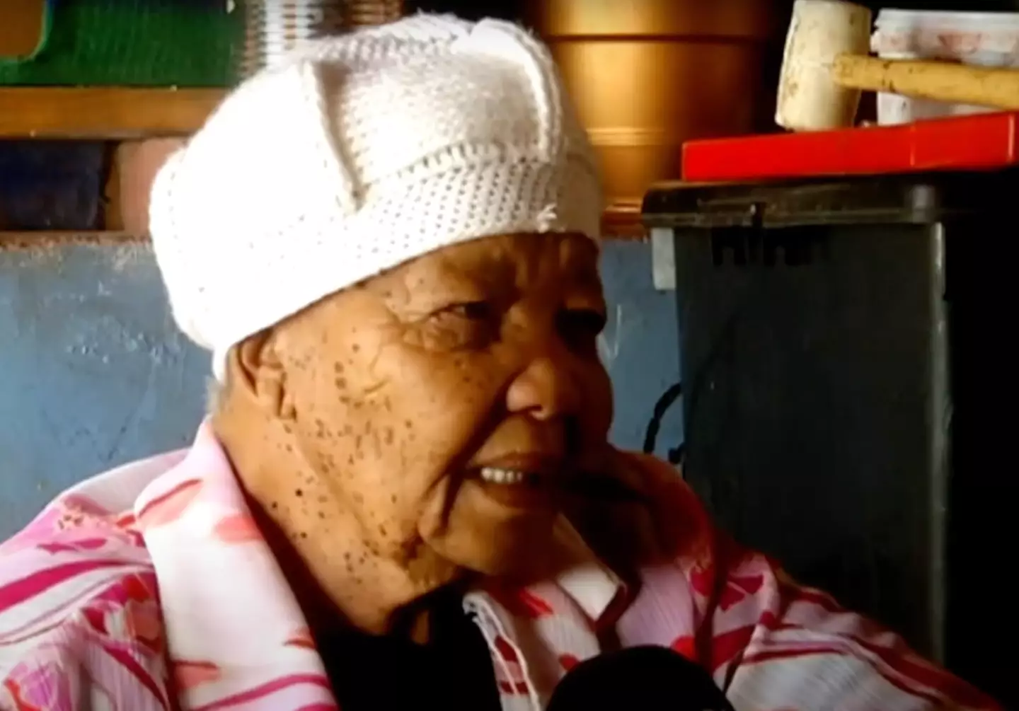 Ouma Katrina Esau is the only fluent speaker of N|uu. (YouTube/SABC News)