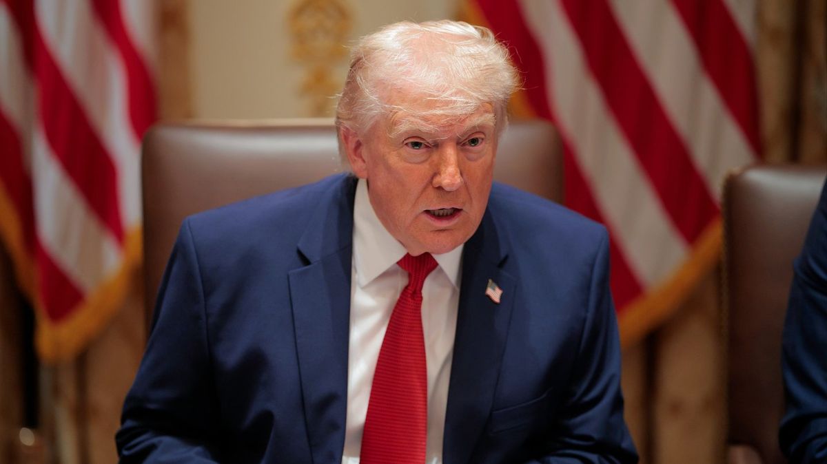 Trump threatens to jail journalists in attempt to find 'leaker' who put Iran rescue mission at 'great risk' - Pulptastic