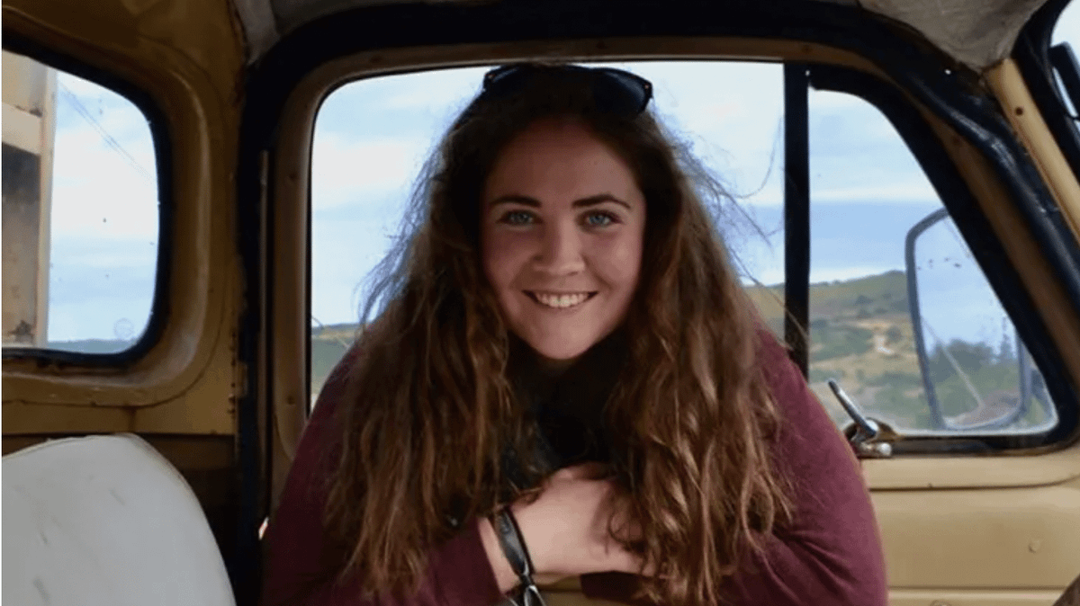Woman, 21, took her own life after 'vegan diet led to delusional beliefs' - Pulptastic