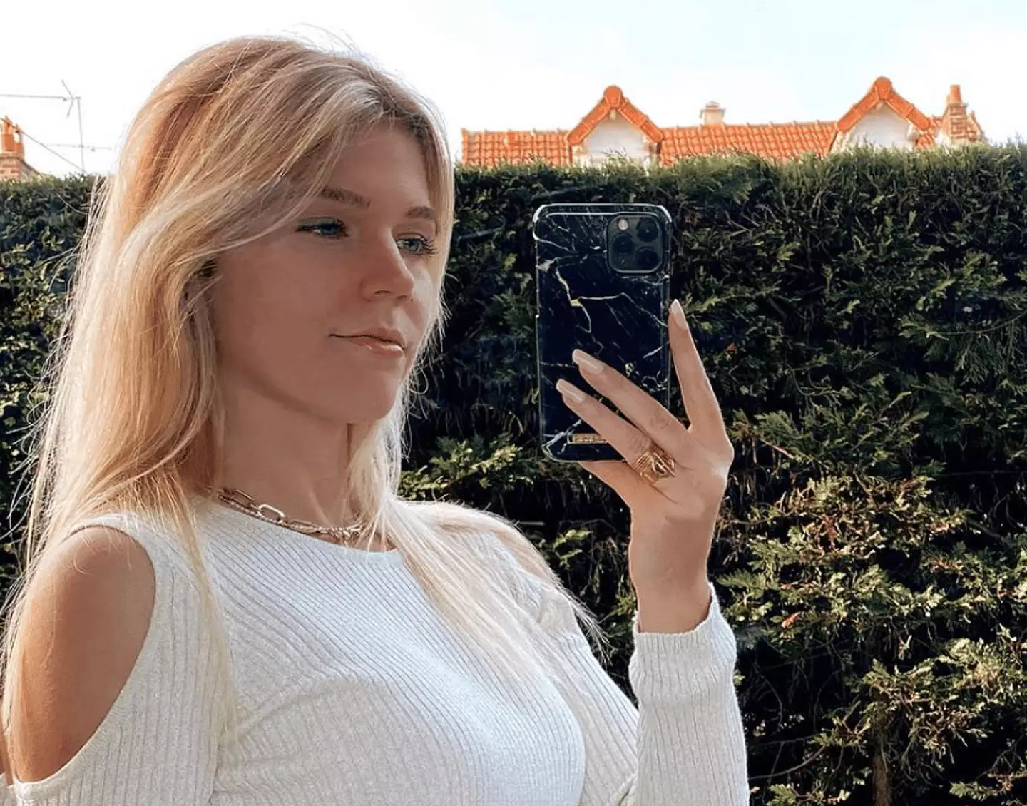 Laurie's polls helped her find success on OnlyFans. (Instagram/@lauriefvr)