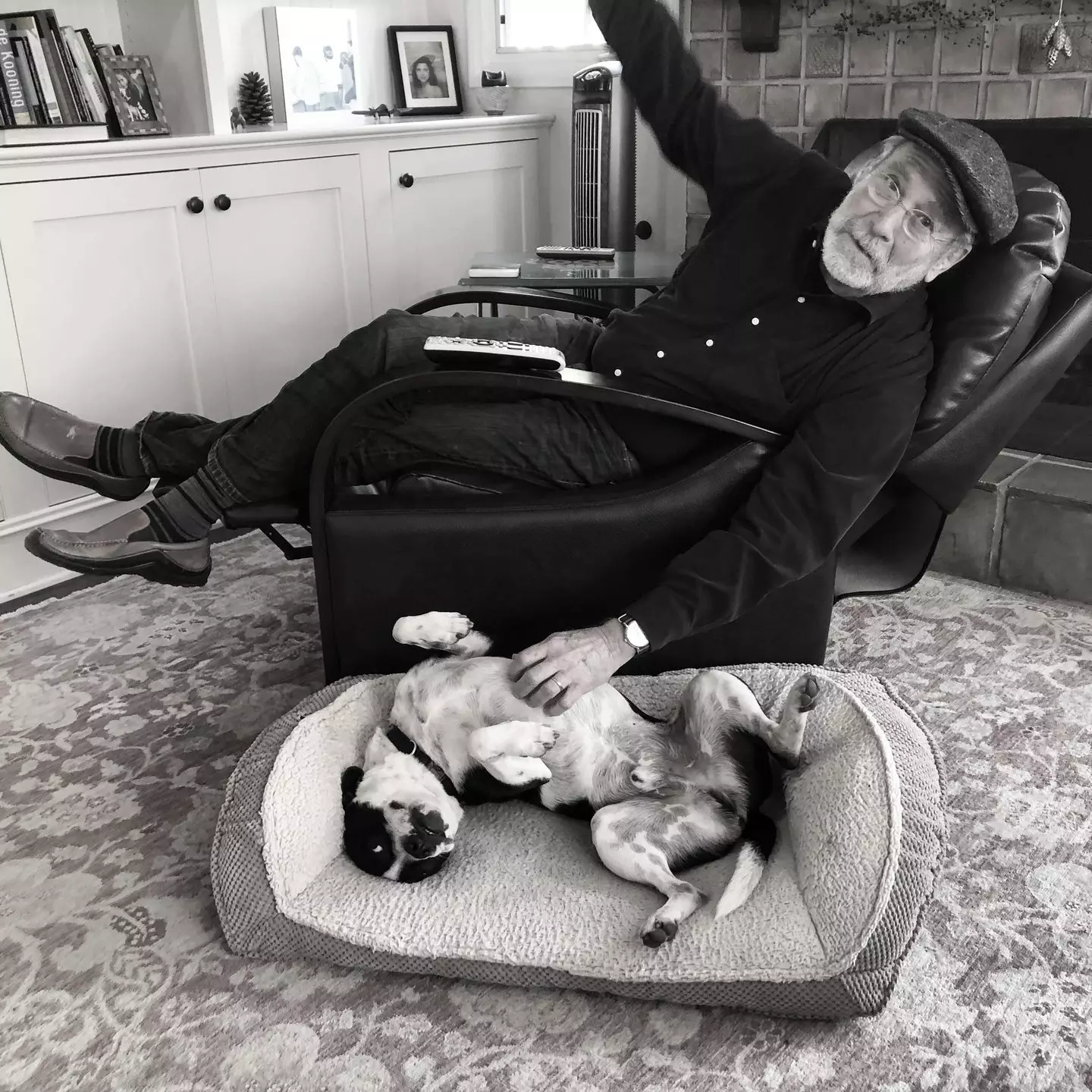 Martin Mull's daughter shared a sweet photo on Instagram as she announced his passing. (Instagram/@mulltoons)