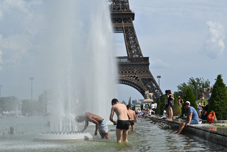 France records around 1,000 additional deaths as extreme heat sets European records