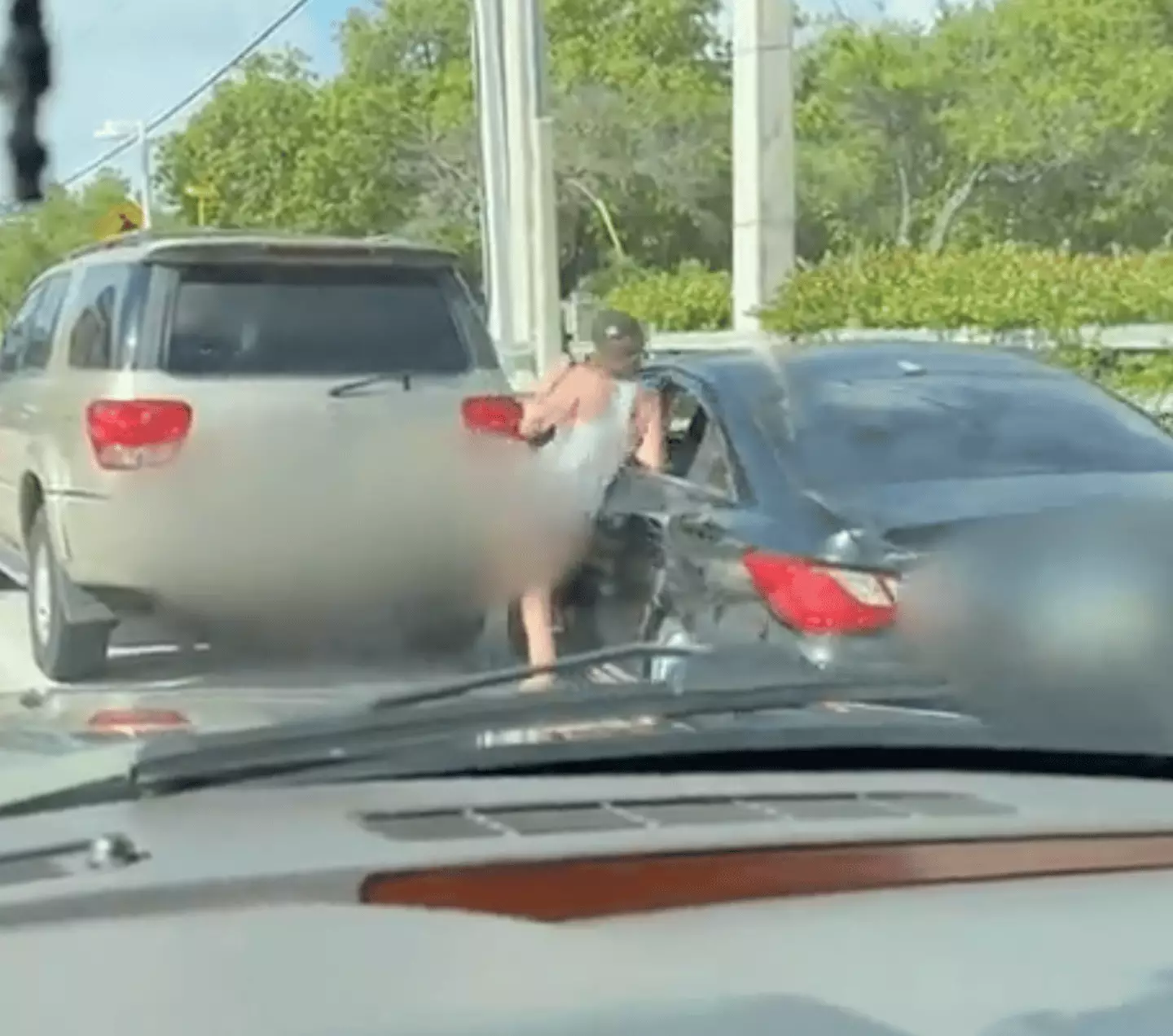 People expected the woman to get turned into a 'pancake'.(@andrew.S/TikTok)