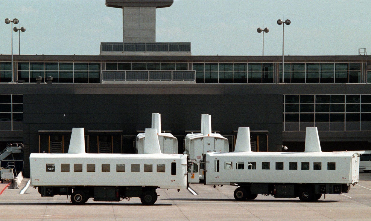 Trump is set to announce a $22B makeover of Dulles airport that will eliminate the ‘people movers’