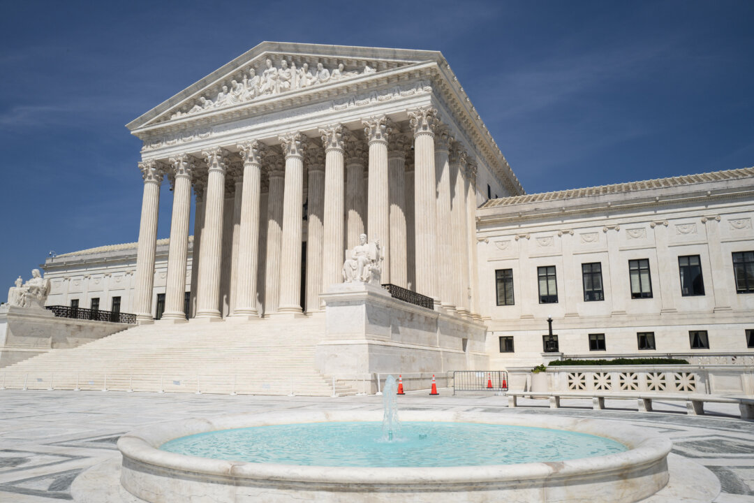 Trump and DOJ ask Supreme Court to toss $83 million defamation verdict in E. Jean Carroll case
