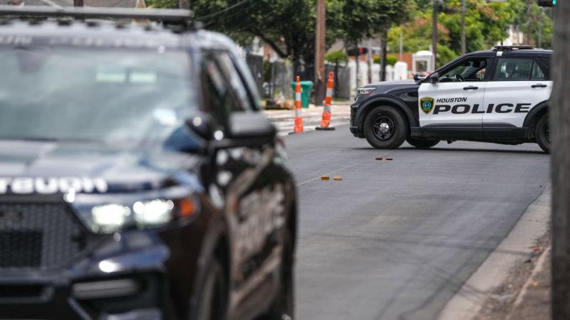 Passengers in Texas ICE shooting say officers not in danger, driver was parking when shots fired
