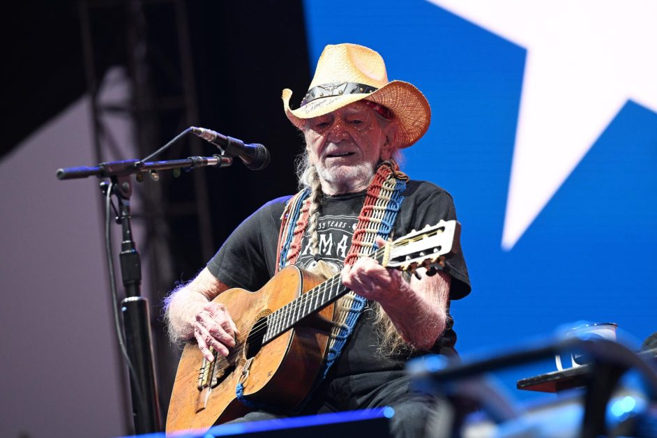 Willie Nelson, country music legend opposing data centers