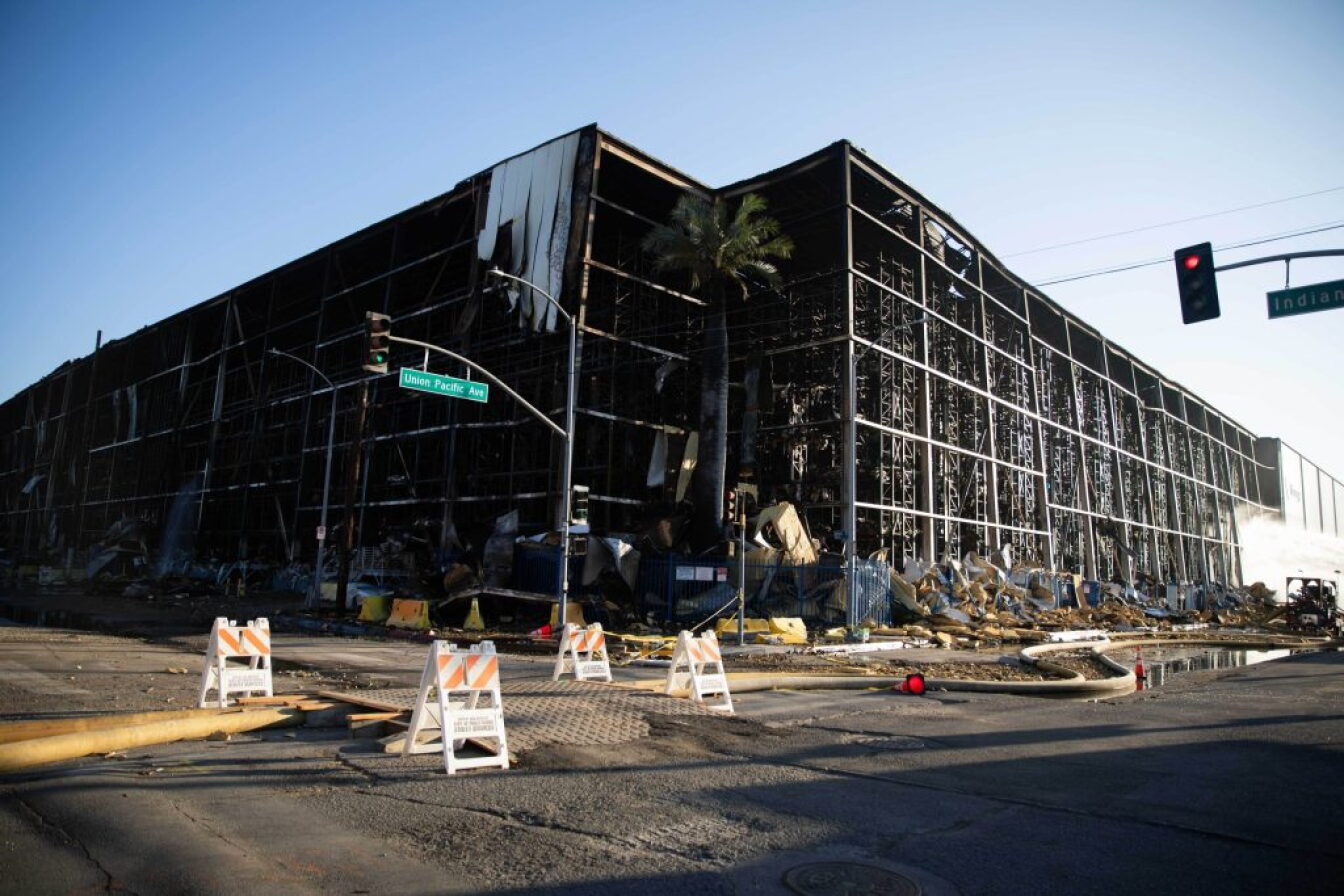 Boyle Heights residents dealing with lingering stench and biohazard conditions post-fire