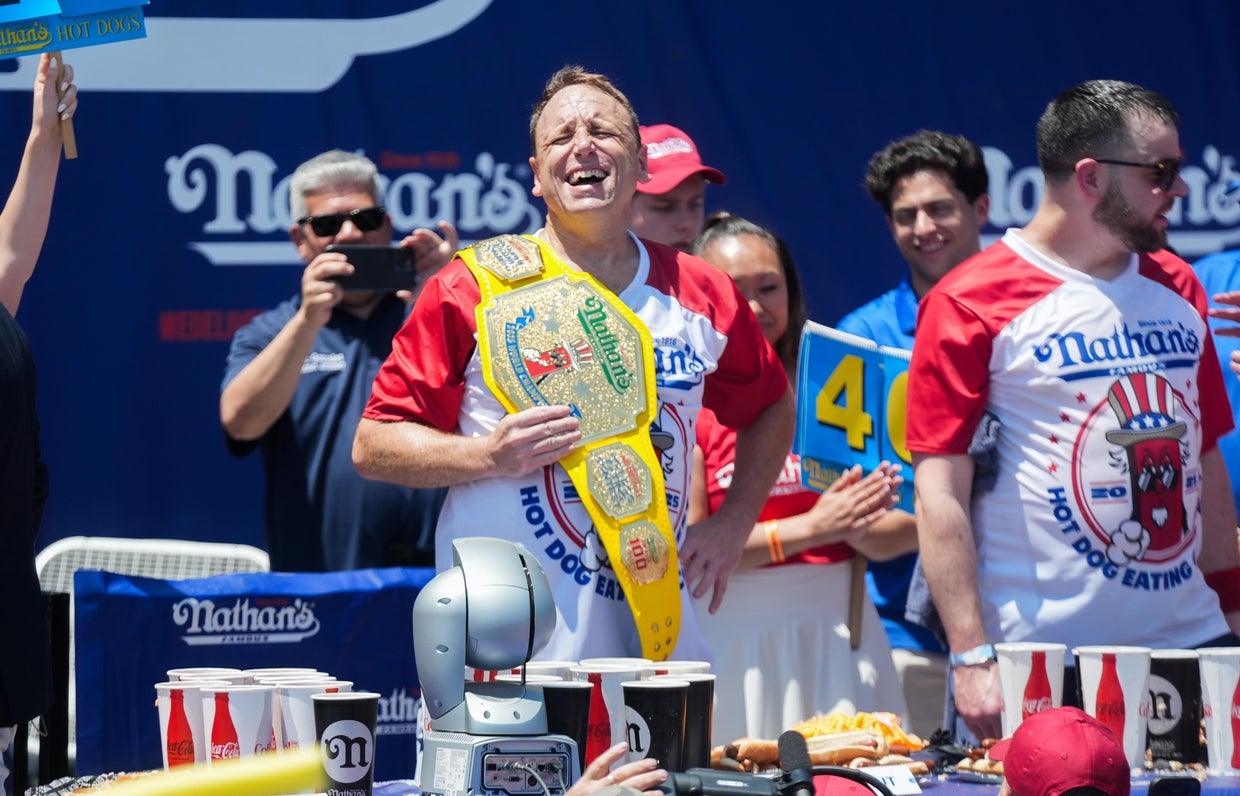 Hot dog eating champs seek to repeat in Nathan’s Famous contest