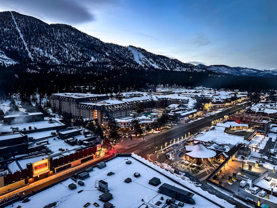 Vacation paradise will pay millionaire homeowners to give up houses for a year