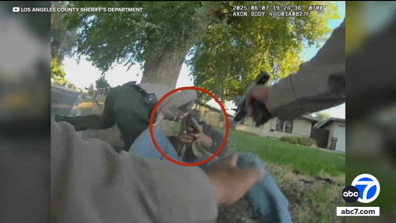 Robert Castro, suspect who stabbed LA County deputy