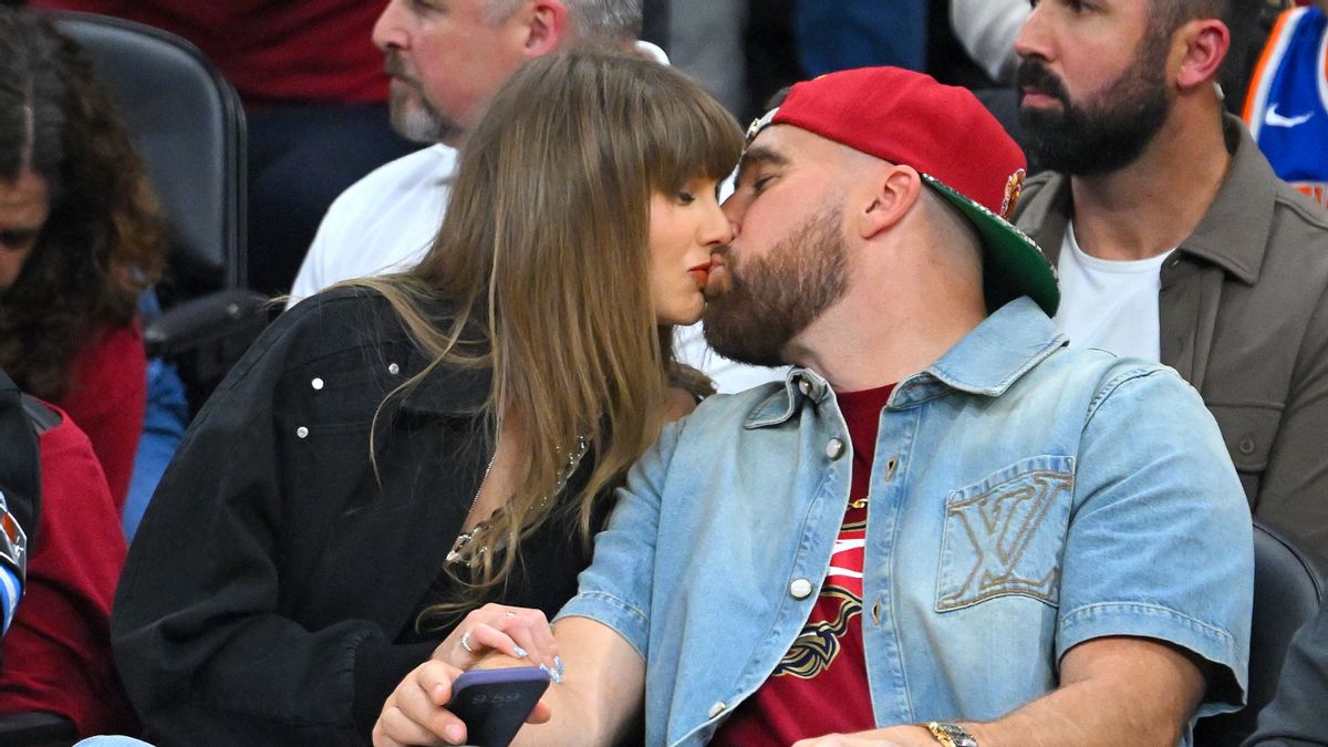 Did ICE Contractor Steven Demetriou Really Attend Taylor Swift's Wedding? What Snopes Found