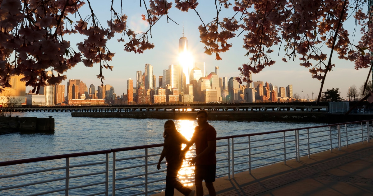 Senate passes daylight saving time bill to finally end twice yearly clock changes for Americans