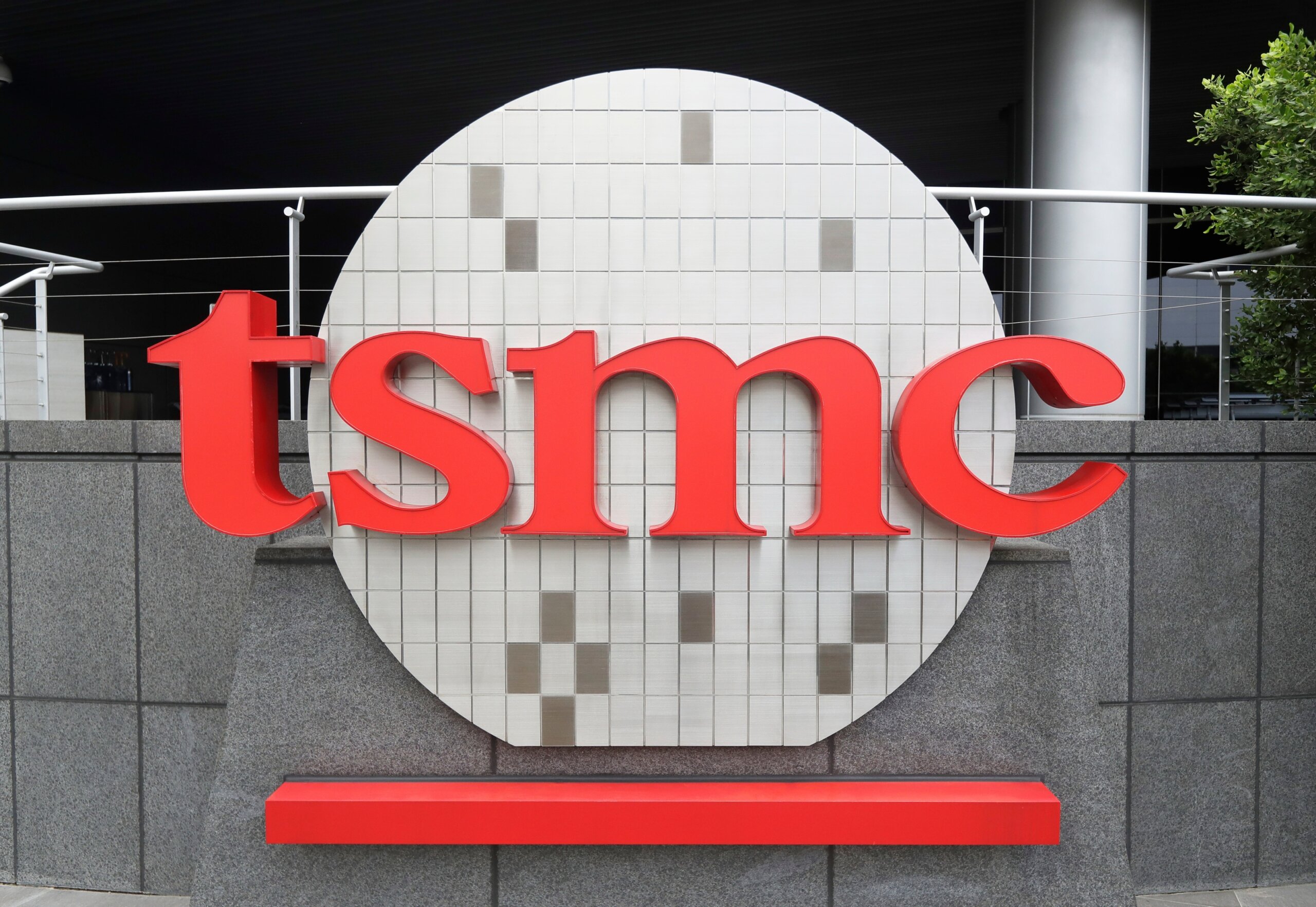 Taiwan computer chipmaker TSMC pledges another $100 billion to expand US chipmaking capacity