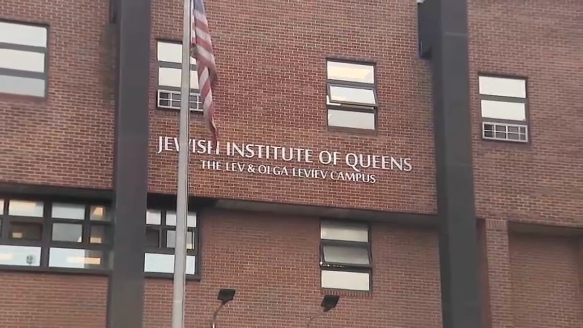 Hammer-wielding nut with over 50 busts kept getting released before being charged with chasing woman into NYC Jewish school