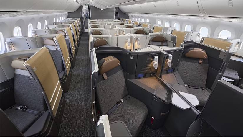 Boeing 787 LED mood lighting system during flight