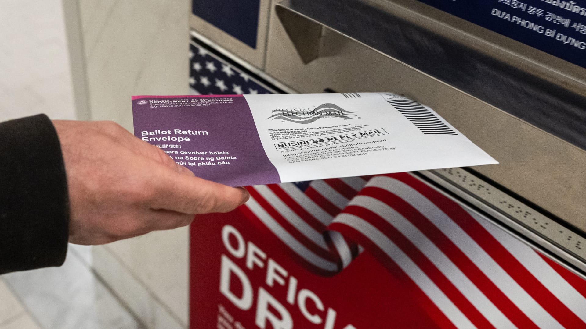 Trump administration urges Supreme Court to allow order targeting mail-in voting before midterms