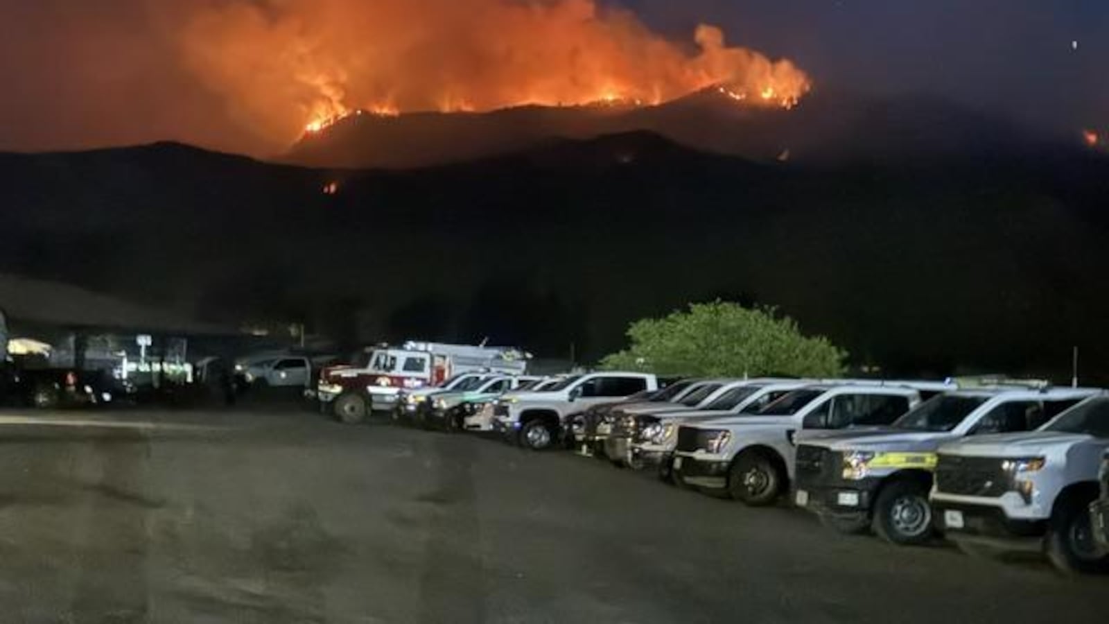 Crash of an aircraft helping to fight a Colorado wildfire leaves the pilot dead