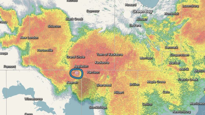 Wisconsin tornado causes extensive damage and cuts power to thousands of homes